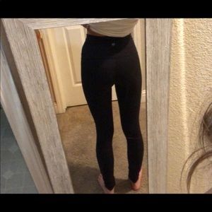LULULEMON LEGGINGS//size zero.
